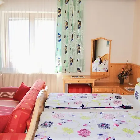 بيت ضيافة Fruehstueckspension Kirchenwirt