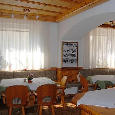 Fruehstueckspension Kirchenwirt Guest house