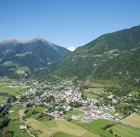 Fruehstueckspension Kirchenwirt ゲストハウス