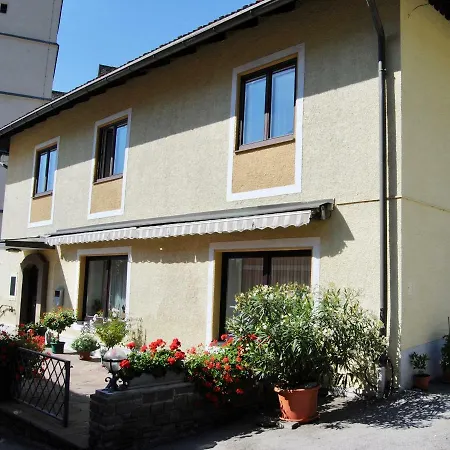 بيت ضيافة Fruehstueckspension Kirchenwirt 3*