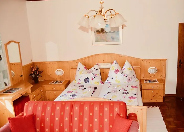 בית הארחה Fruehstueckspension Kirchenwirt 3*