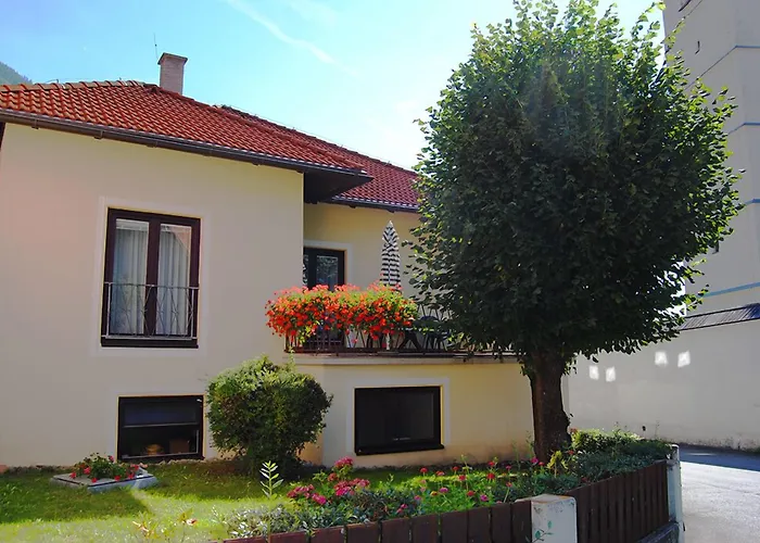 בית הארחה Fruehstueckspension Kirchenwirt אוברוולאך