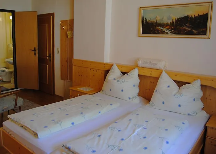 Fruehstueckspension Kirchenwirt בית הארחה אוברוולאך