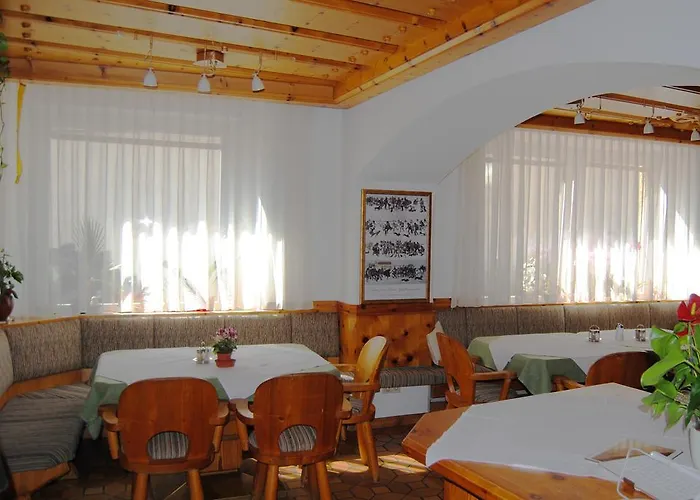 בית הארחה Fruehstueckspension Kirchenwirt אוברוולאך