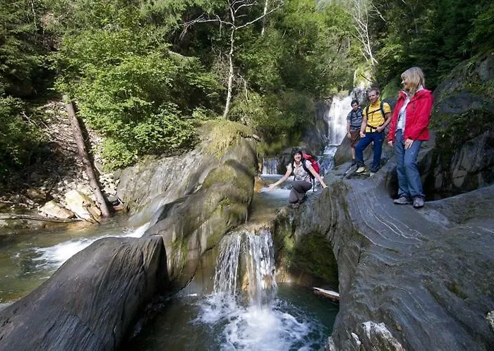 Fruehstueckspension Kirchenwirt בית הארחה אוברוולאך